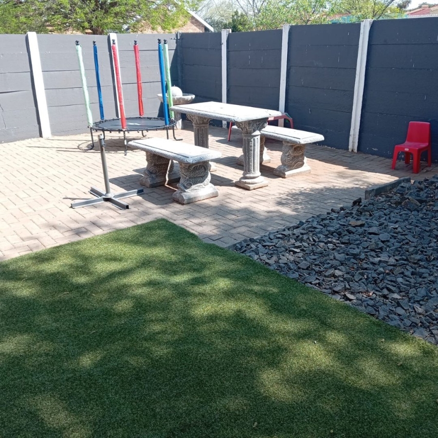 2 Bedroom Property for Sale in Uitsig Free State